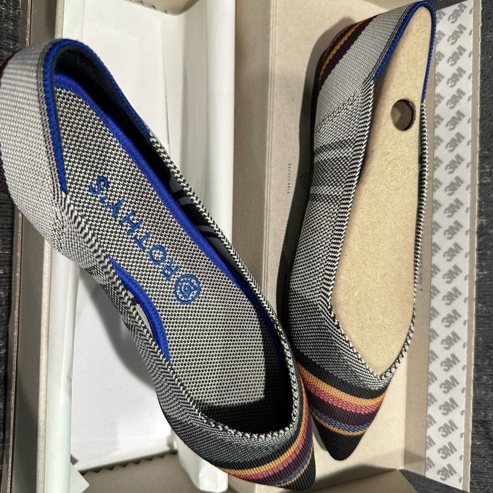 Brand new Rothys!! - Picture 3 of 4